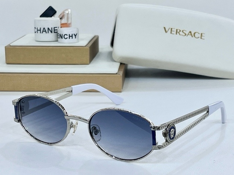 Versace Sunglasses 47